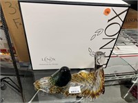 BEAUTIFUL LENOX ART GLASS BIRD