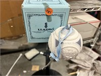 LLADRO DATED CHRISTMAS ORNAMENT
