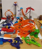 4+ Sets Hot-wheels Tracks And Launchers Several