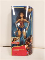 12" Wonder Woman Battle Ready W Lasso Of Truth Dc