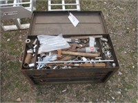 99) Metal toolbox w/misc tools