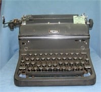Antique Royal Typewriter