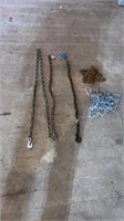 Mixed lot of chains