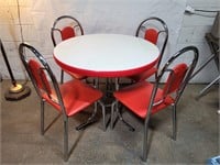 Table & 4 Chairs 38 x 31" h see pics  2 chairs