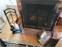 FIREPLACE SCREEN AND TOOLS