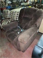 Oversize Electric Recliner (possible lift chair)