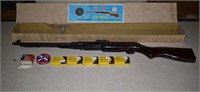 Arrow Chinese air rifle with box and 3000+/- pelle