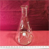 Large Pyrex Glass Beaker (Vintage)