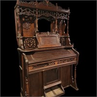 Antique Peerless Pump Organ