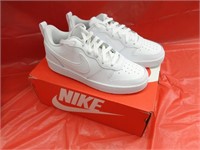 NEW NIKE YOUTH SHOES