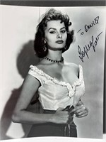 Sophia Loren autographed 8x10