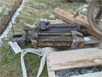 PAIR OF HYDRAULIC CYLINDERS