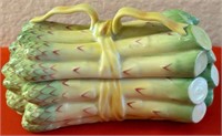 Q - HEREND HANDPAINTED "ASPARAGUS" COVERED DISH