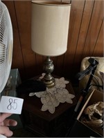 Lamp and lamp table