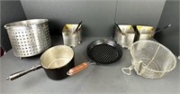 Fryer & Steamer Baskets & Heavy Pot
