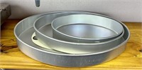 Graduated Oval Cake Pans
