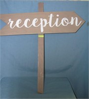 Reception stick in the ground arrow sign