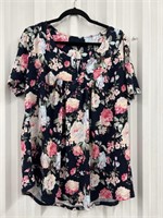 SIZE LARGE WOMENS FLORAL BLOUSE