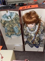 RED HEAD DOLL W/ EXTRA DRESS AND TRAVEL TRUNK