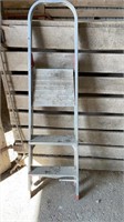 3 ft. aluminum step ladder