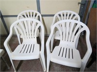 (4)Patio chairs.