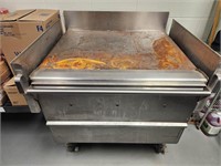 Commercial gas grill griddle. Taylor. 13-23