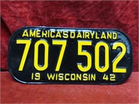 1942:Wisconsin License plate.
