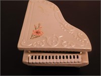 Piano miniature porcelaine blanc