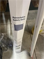 RETRACTABLE SAFETY GATE