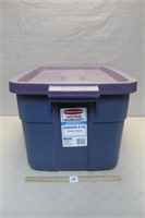 RUBBERMAID TUB WITH COVER