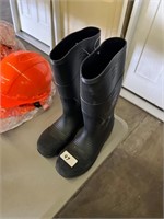 Rubber boots size 6