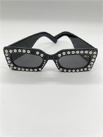 Vintage Black Pearl Square Sunglasses