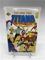 Vintage 1985 The Official Teen Titans Comic Book