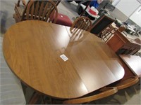 Dining room set oval table with four chairs