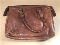 LEATHER PURSE WITH ZIPPER