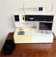 Vintage Singer 6268 Sewing Machine