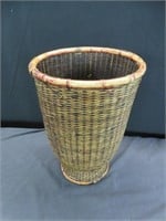 WOVEN BASKET (APPROX 18" HEIGHT)