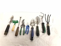 Household gardening and pruning tools