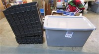 30 Gal Tote W/Drink Crates