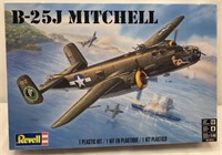 REVELL - B-25J MITCHELL - 1 PLASTIC KIT - SCALE