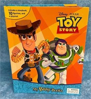 Toy Story busy book with 10 figurines and playmat