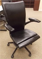 BLACK LEATHER HIGH BACK EXEC. CHAIR