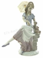 Lladro Picture Perfect Porcelain Figurine #7612