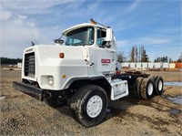 2002 Mack DMM6906S 6x6 T/A Truck Tractor