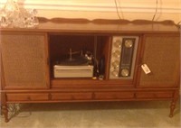 vintage record player/radio