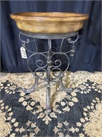 Highly detailed iron/glass pedestal table