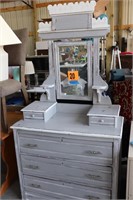 Chest with Mirror & Glove Boxes (BUYER