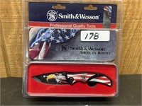 Smith & Wesson America's Heroes