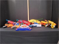 (12) Nerf Guns & Nerf Dart Board