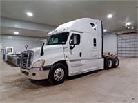 2014 Freightliner Cascadia T/A Highway Truck